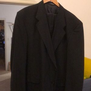 Suit 52L nice black with pin stripe